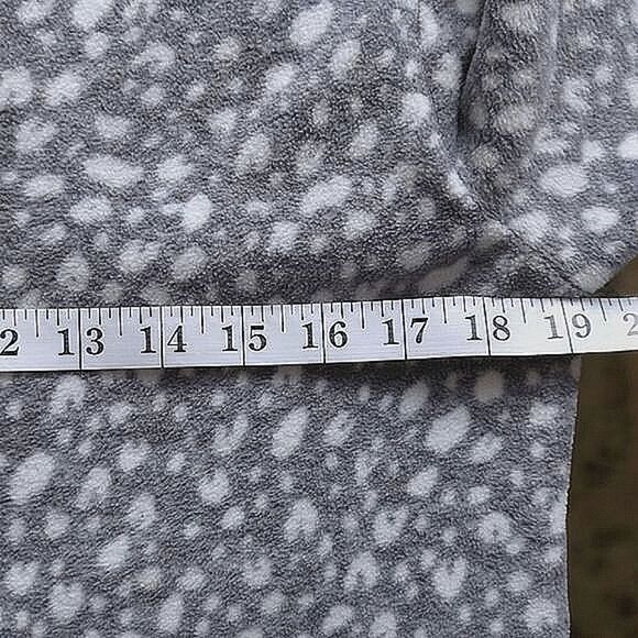 DKNY light grey cheetah print fluffy fleece pyjama set Size S - Picture 8 of 14